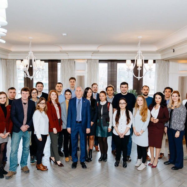 FSEA members in dialogue with US Ambassador James D. Pettit